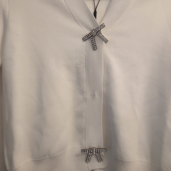 Aleeza Jodie Elegant White Knit Cardigan with Bow Details - Picture 6 of 9